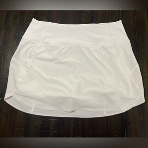 Athleta Run With It 14” Skort White Medium